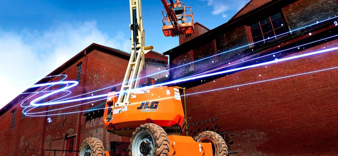 Podnośnik koszowy i świetlista smuga światła